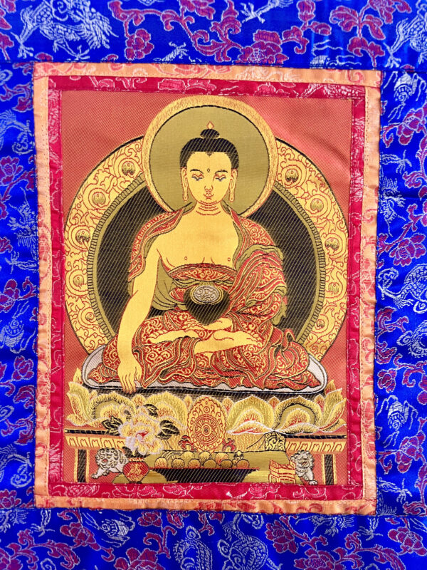 Acercamiento en imagen del Thangka Buda Brocado 28x40cm